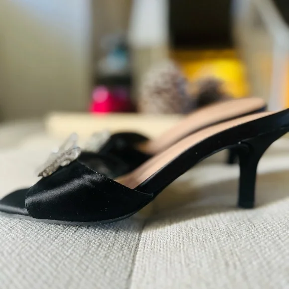 Torrid Elegant Black Mules with Silver Bow - Picture 4 of 6